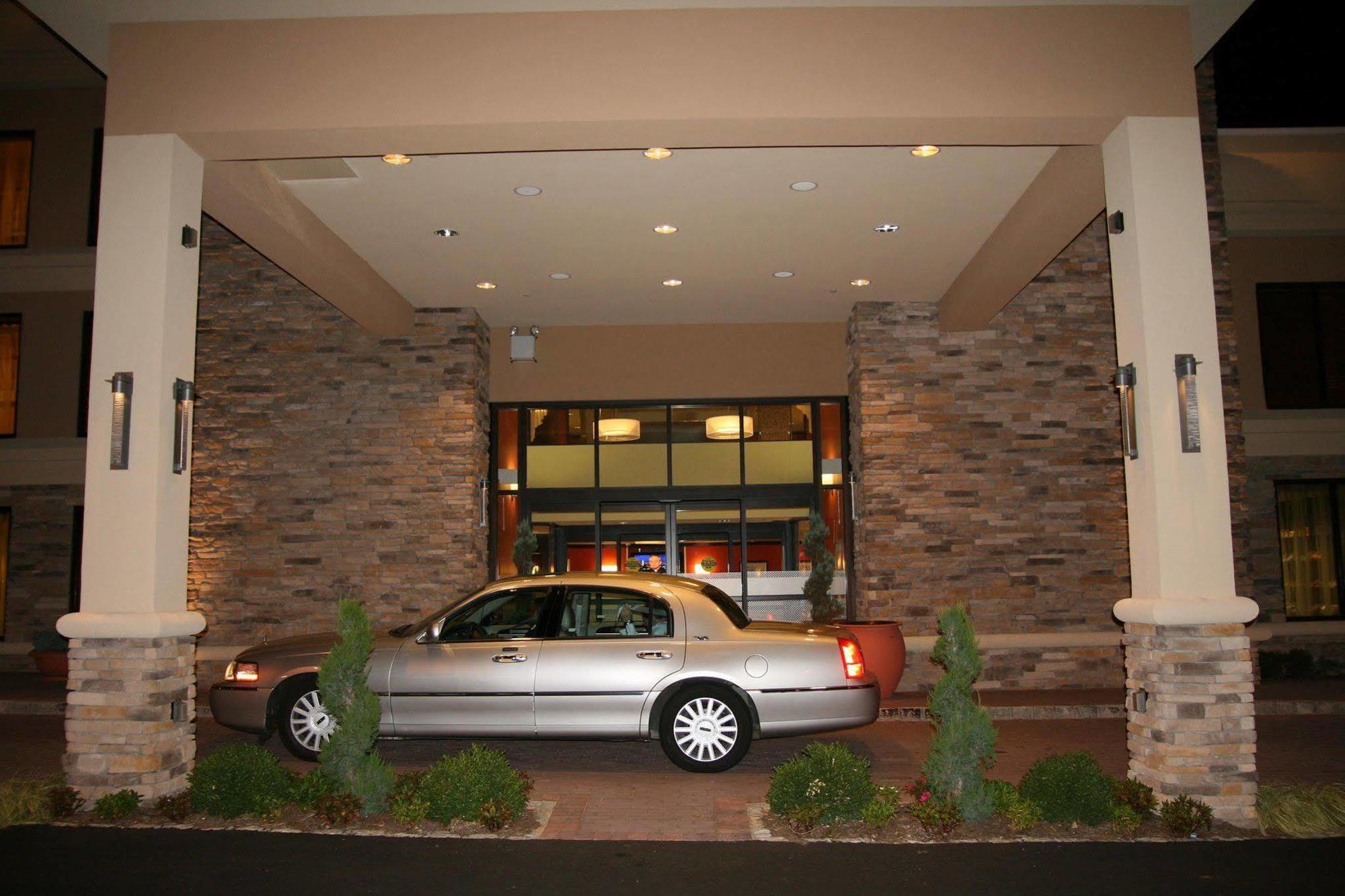 Hampton Inn Jericho - Westbury Екстериор снимка