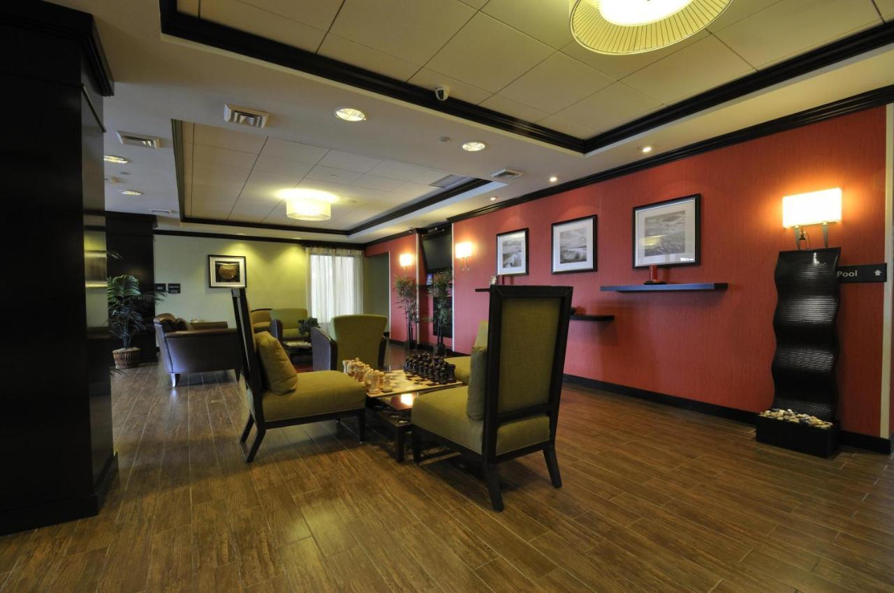 Hampton Inn Jericho - Westbury Екстериор снимка