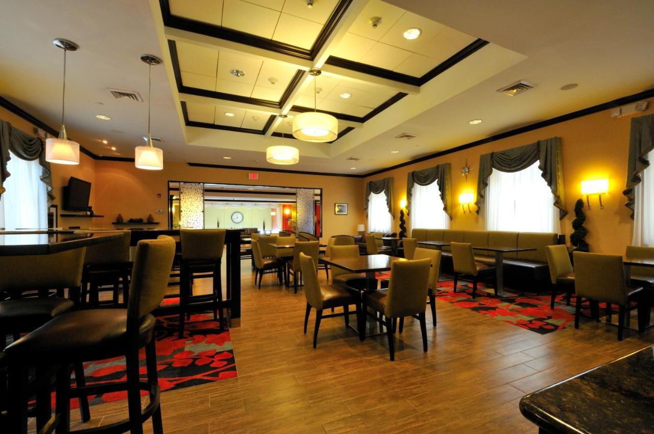 Hampton Inn Jericho - Westbury Екстериор снимка