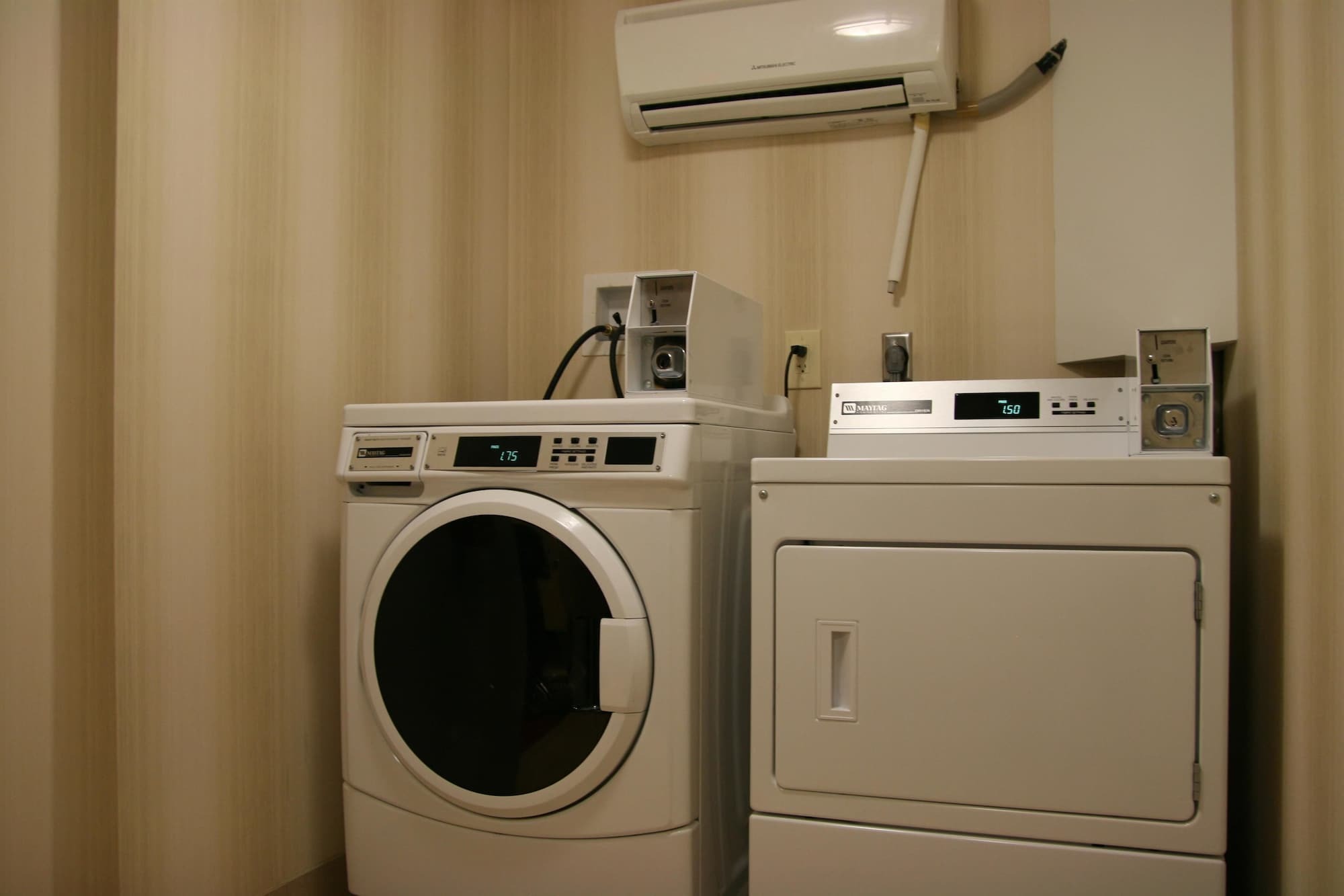 Hampton Inn Jericho - Westbury Екстериор снимка