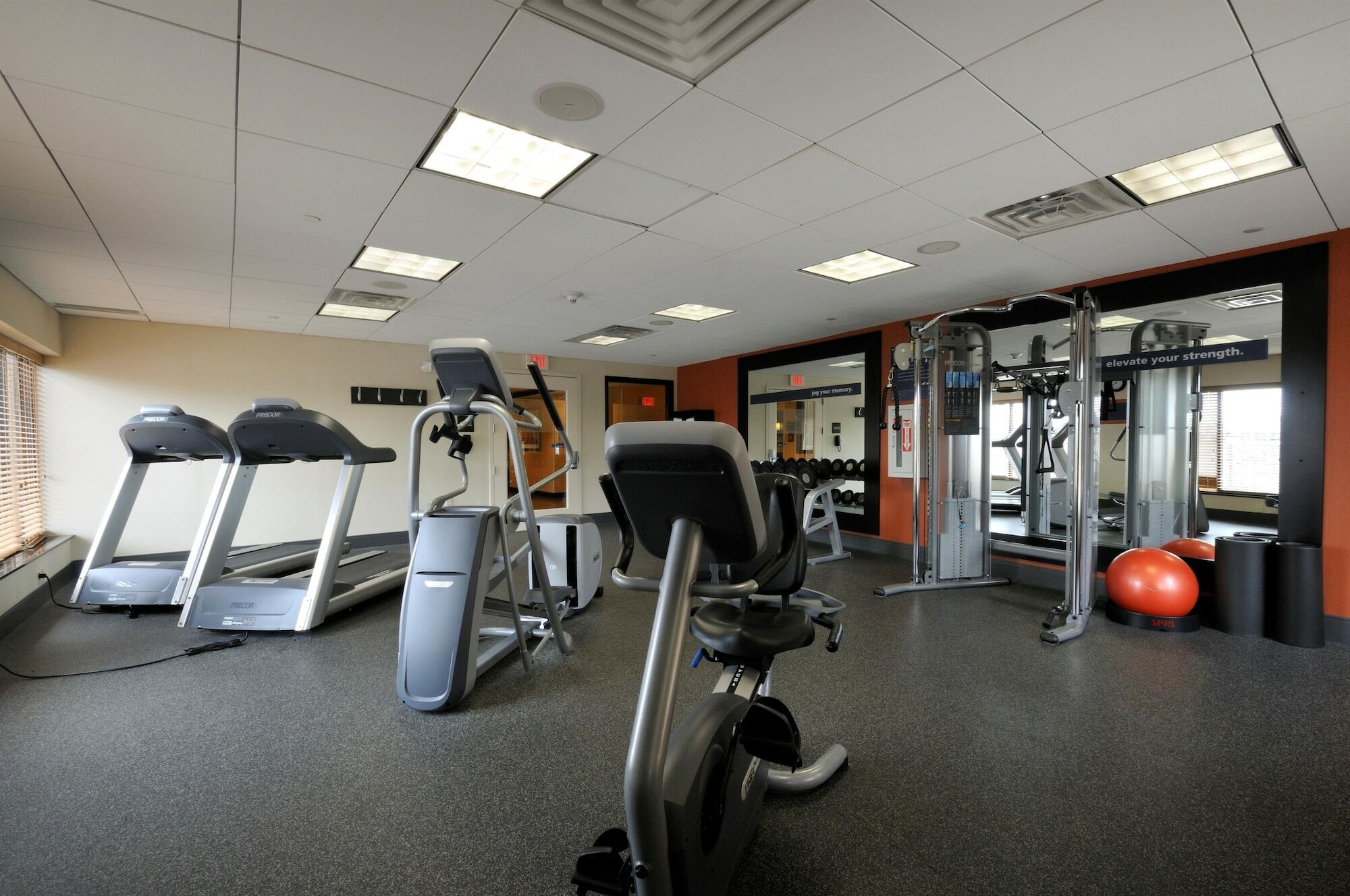 Hampton Inn Jericho - Westbury Екстериор снимка